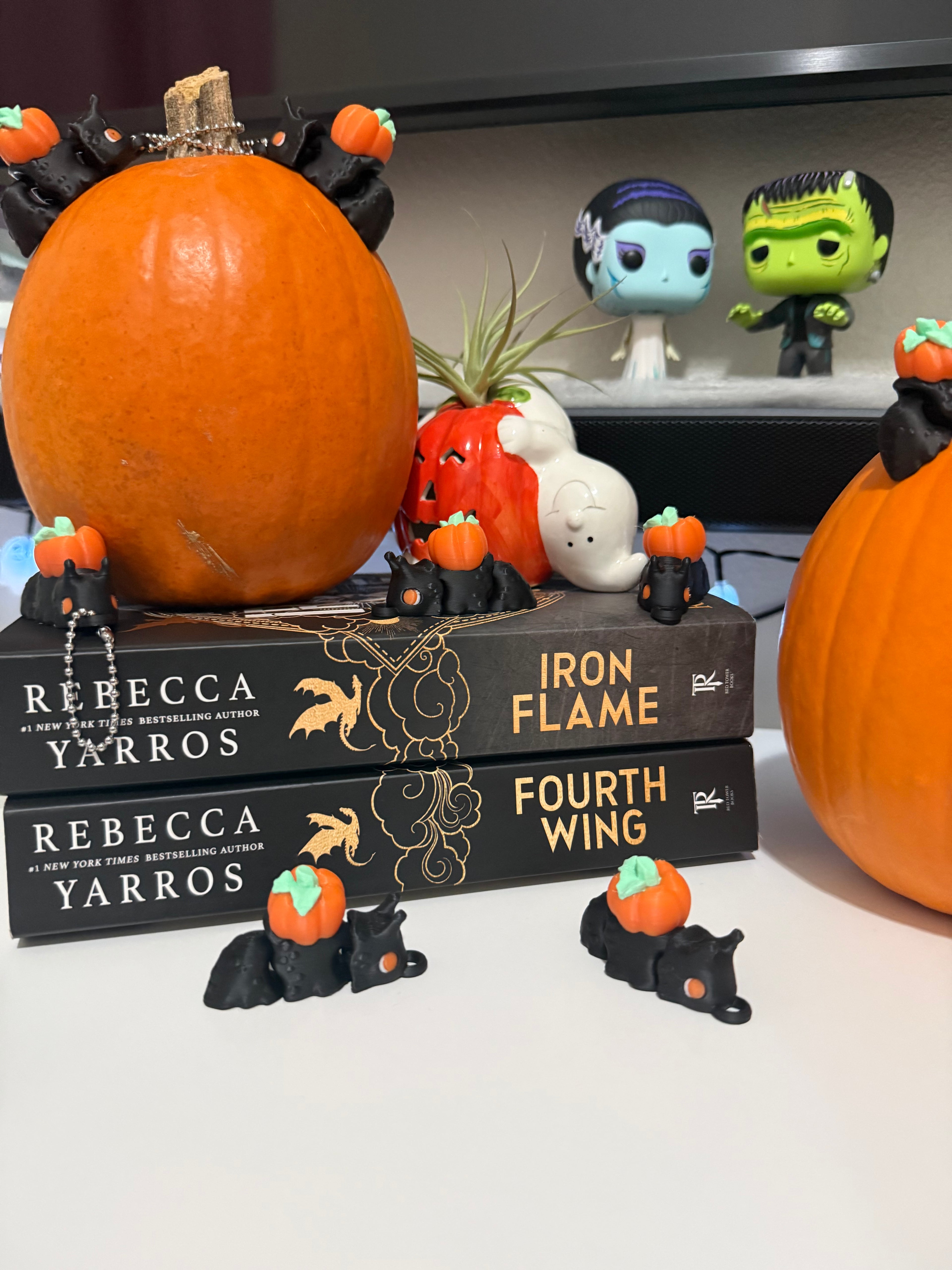 Cozy Creeps — Pumpkin Snails